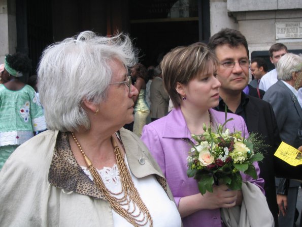 Claudie Adeline avec le bouquet