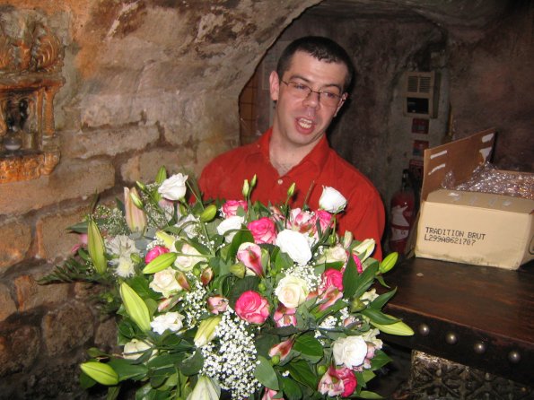mathieu avec fleurs